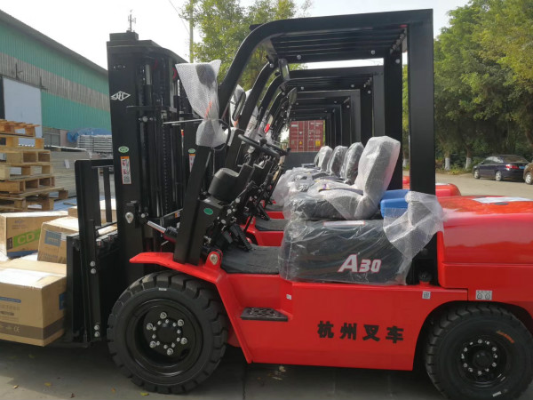 叉車轉向沉重？叫你這些方法排除！