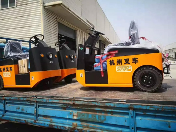 有質量有保證，杭叉的電動牽引車再一次交付天津某企業(yè)！